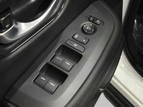 Certified 2026 Honda HR-V LX image 16