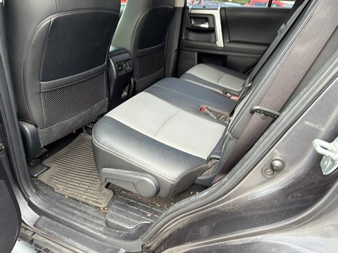 Used 2020 Toyota 4Runner SR5 Premium w/ Moonroof Package AWD/4WD image 24