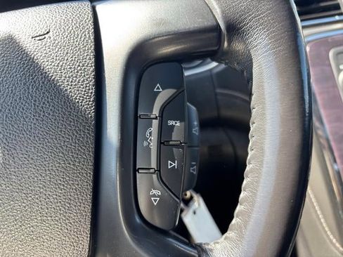 Used 2016 Buick Enclave Leather AWD/4WD image 21