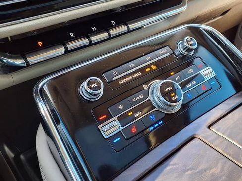 Certified 2022 Lincoln Navigator Reserve AWD/4WD image 13