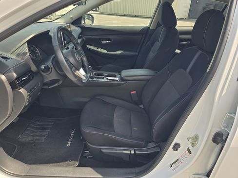 Used 2020 Nissan Sentra SV FWD image 12