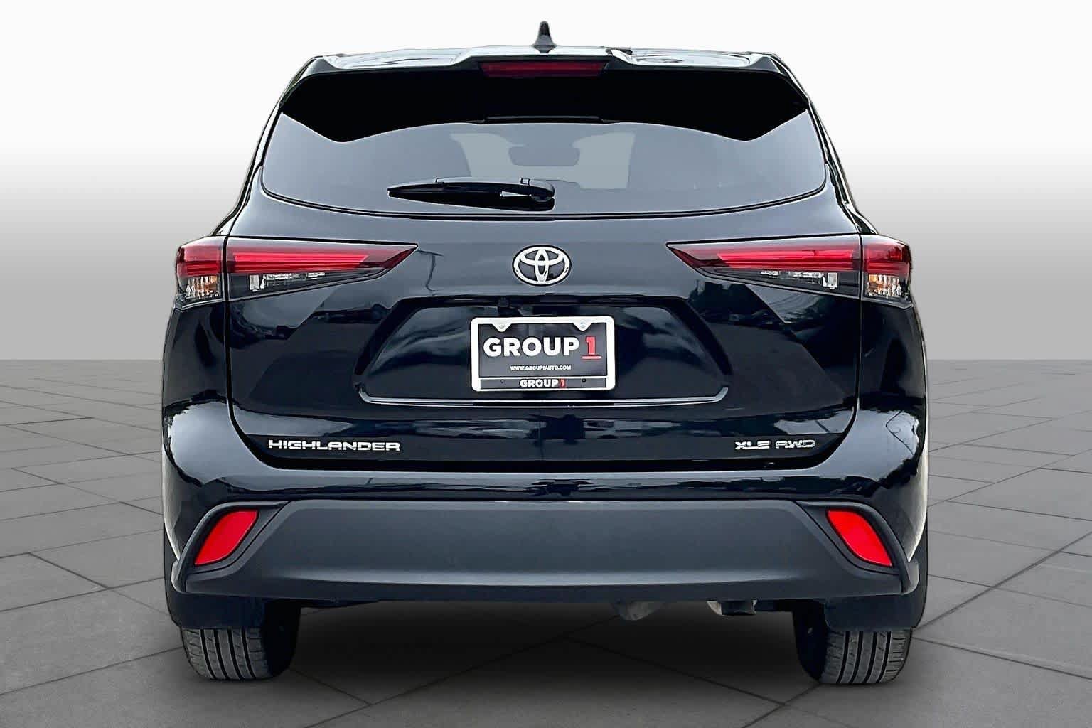 Used 2026 Toyota Highlander XLE AWD/4WD image 5