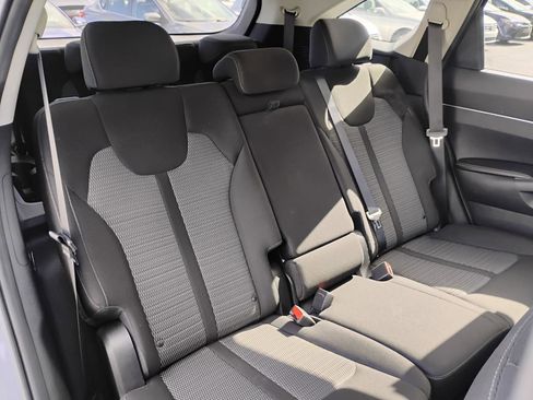 Used 2023 Kia Sorento LX image 69