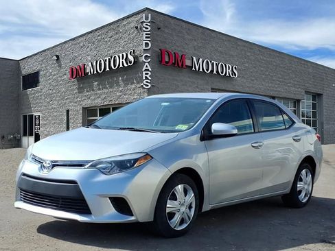 Used 2016 Toyota Corolla LE image 1