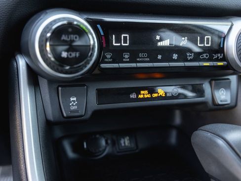 Certified 2024 Toyota RAV4 XLE image 20