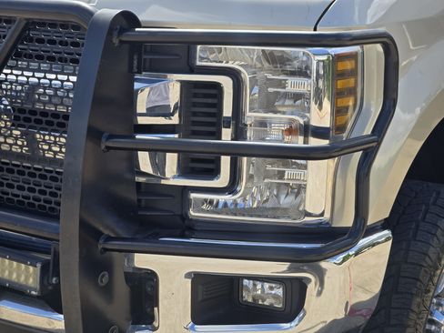 Certified 2018 Ford F250 XLT w/ XLT Premium Package AWD/4WD image 6