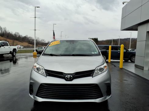 Used 2020 Toyota Sienna L image 3