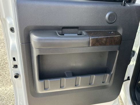 Used 2016 Ford F350 Platinum image 14