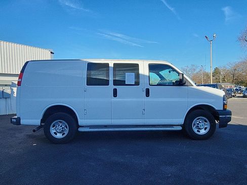 Used 2024 Chevrolet Express 2500 w/ Driver Convenience Package image 6