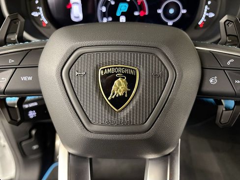 Used 2025 Lamborghini Urus S AWD/4WD image 27