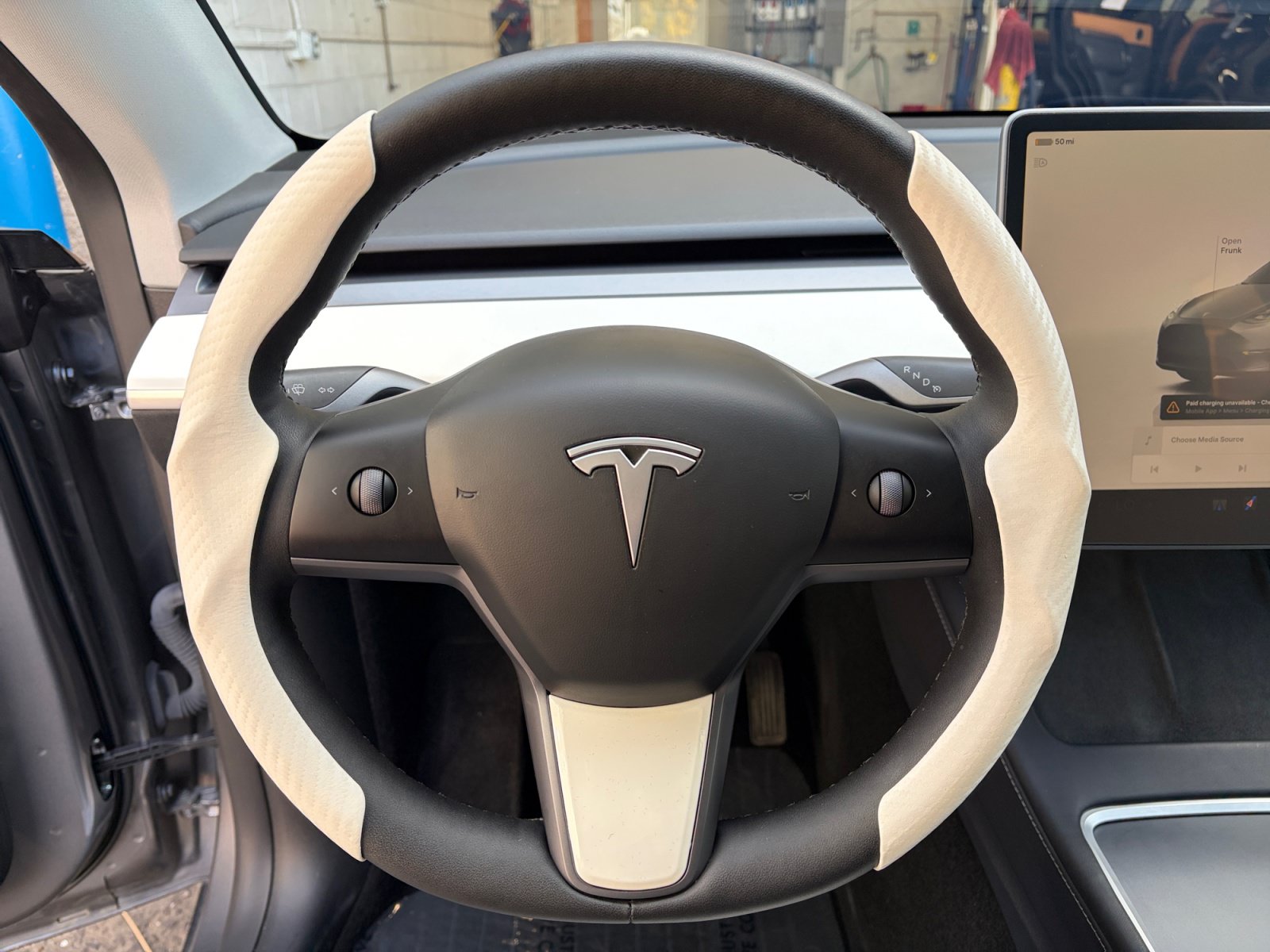Used 2025 Tesla Model Y Long Range AWD/4WD image 12