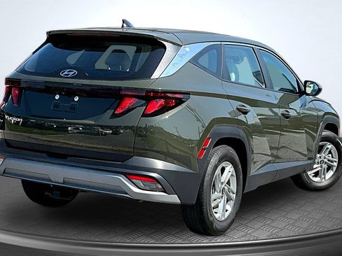 Used 2025 Hyundai Tucson SE FWD image 6