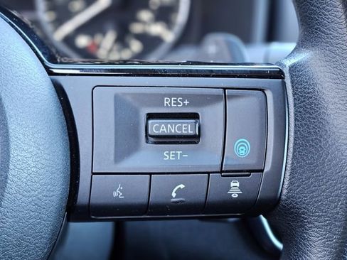 Certified 2023 Nissan Rogue SV image 18