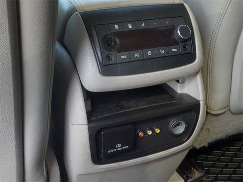 Used 2012 GMC Acadia Denali image 26