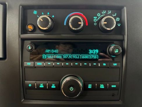 New 2025 Chevrolet Express 2500 Work Van w/ Driver Convenience Package image 15