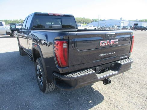 New 2026 GMC Sierra 3500 Denali w/ Denali Reserve Package AWD/4WD image 9