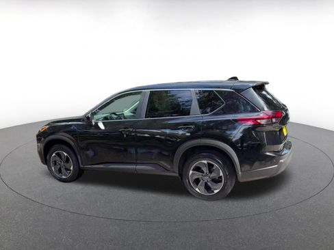 Used 2025 Nissan Rogue SV FWD image 8