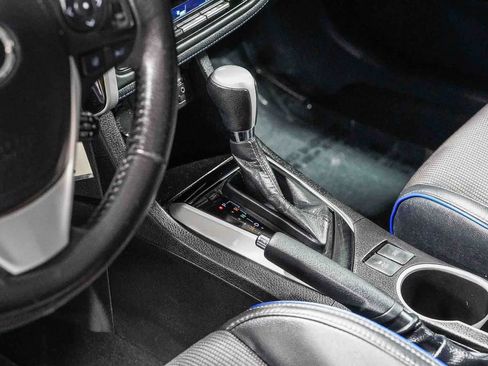 Certified 2018 Toyota Corolla SE w/ Carpet Mat Package (TMS) FWD image 24