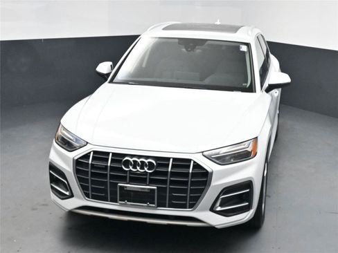 Used 2021 Audi Q5 Premium Plus w/ Premium Plus Package image 9
