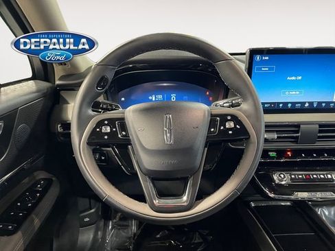 Used 2025 Lincoln Corsair AWD w/ Equipment Group 101A image 15