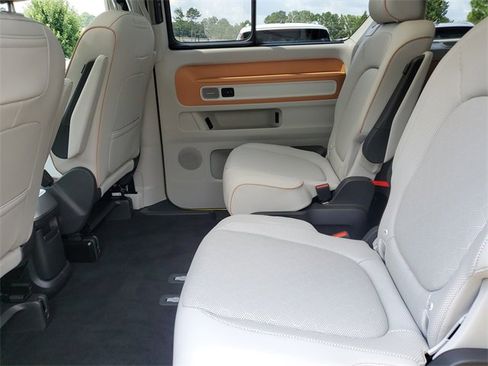 New 2025 Volkswagen ID. Buzz 1st Edition image 12