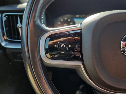 Used 2020 Volvo S60 T5 Momentum image 21