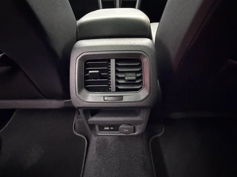 Used 2019 Volkswagen Tiguan SE w/ Panoramic Sunroof Package FWD image 27