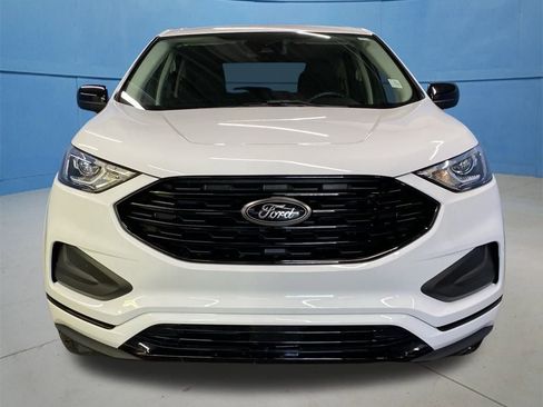 Used 2024 Ford Edge SE w/ Black Appearance Package image 4