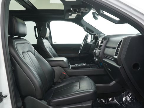 Used 2019 Ford Expedition Max Limited image 13