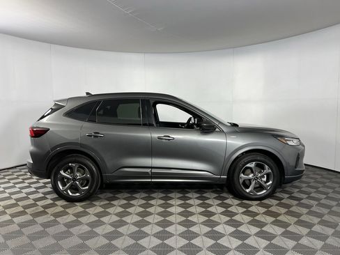 Used 2024 Ford Escape ST-Line image 5