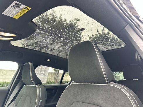 Certified 2023 Volvo C40 P8 Recharge Ultimate image 35