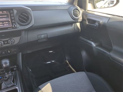 Certified 2020 Toyota Tacoma TRD Sport image 17