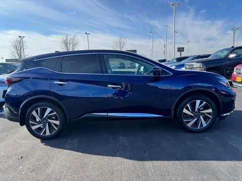 Used 2024 Nissan Murano SL image 2