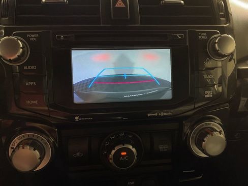 Used 2018 Toyota 4Runner TRD Off-Road AWD/4WD image 5
