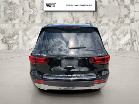 Used 2025 Mercedes-Benz GLB 250 4MATIC image 6