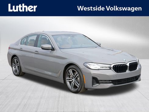 Used 2022 BMW 530i xDrive 530i xDrive w/ M Sport Package image 1