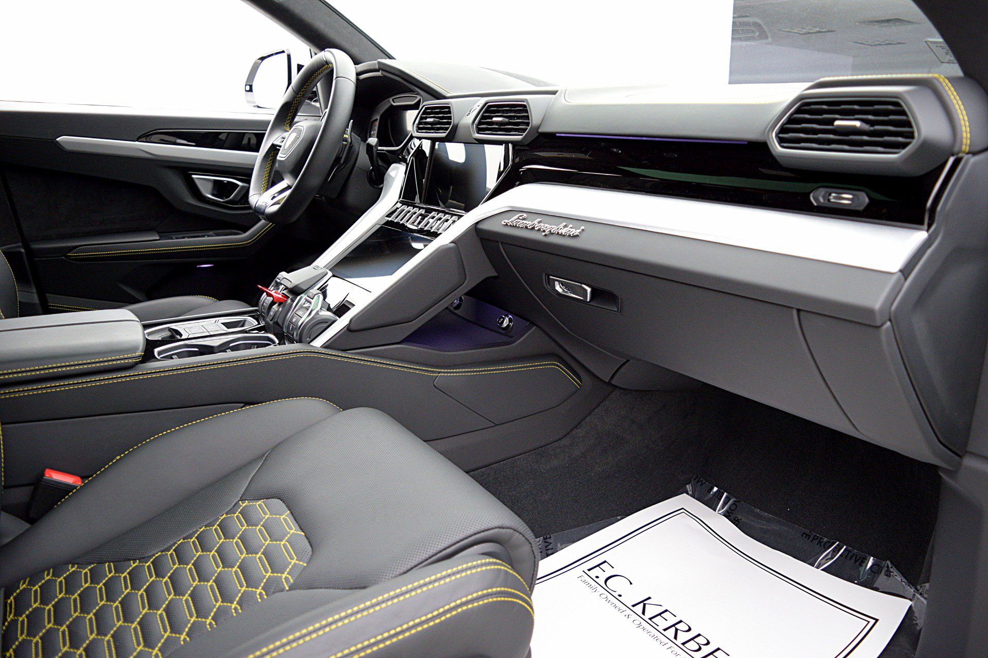 Used 2023 Lamborghini Urus S AWD/4WD image 33