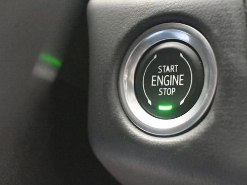 Used 2023 Chevrolet Suburban Premier image 27