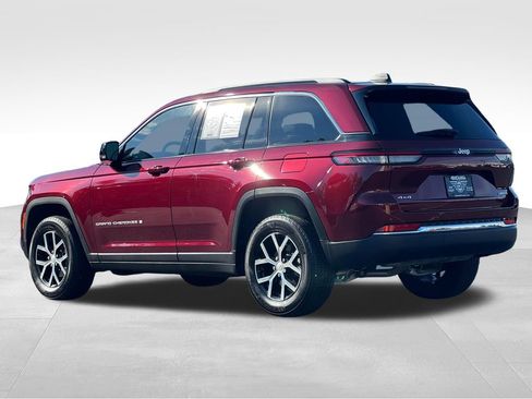 Used 2025 Jeep Grand Cherokee Limited AWD/4WD image 5