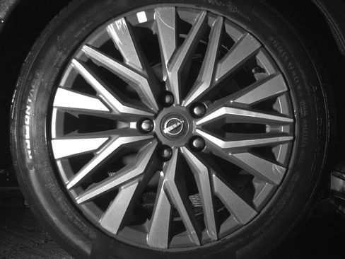 Used 2025 Nissan Altima 2.5 SV FWD image 15