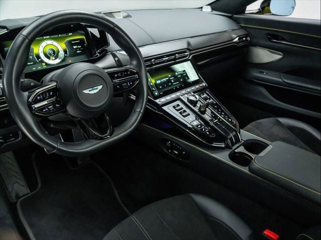 Used 2025 Aston Martin V8 Vantage Coupe RWD image 3