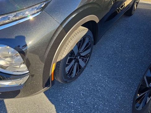 New 2025 Mitsubishi Outlander SE image 9