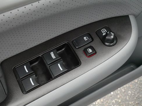 Used 2004 Acura TSX FWD image 19