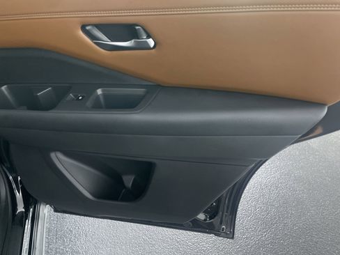 Certified 2024 Nissan Pathfinder Platinum w/ Cargo Package image 32