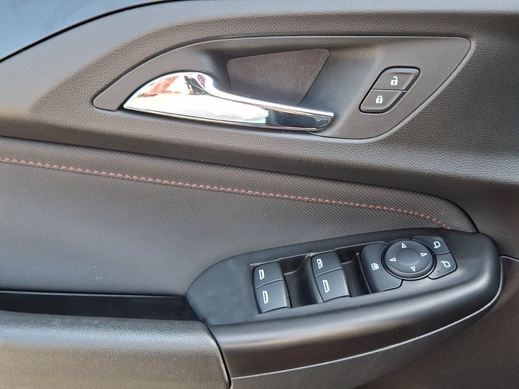 Used 2023 Chevrolet TrailBlazer RS AWD/4WD image 13