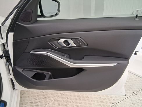 New 2026 BMW 330i Sedan w/ M Sport Package image 28