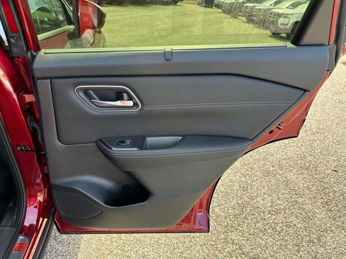 New 2026 Nissan Rogue Platinum w/ Tech Package AWD/4WD image 16