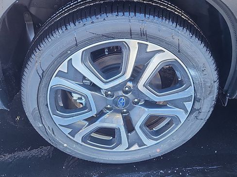 New 2026 Subaru Ascent Limited image 3