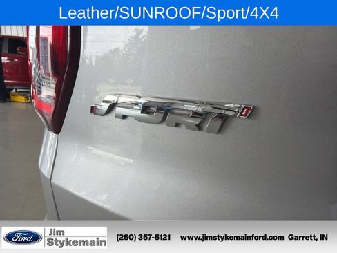Used 2016 Ford Explorer Sport w/ Equipment Group 401A AWD/4WD image 9