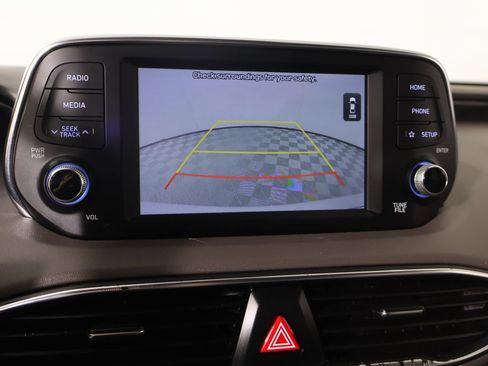 Used 2019 Hyundai Santa Fe SE image 6